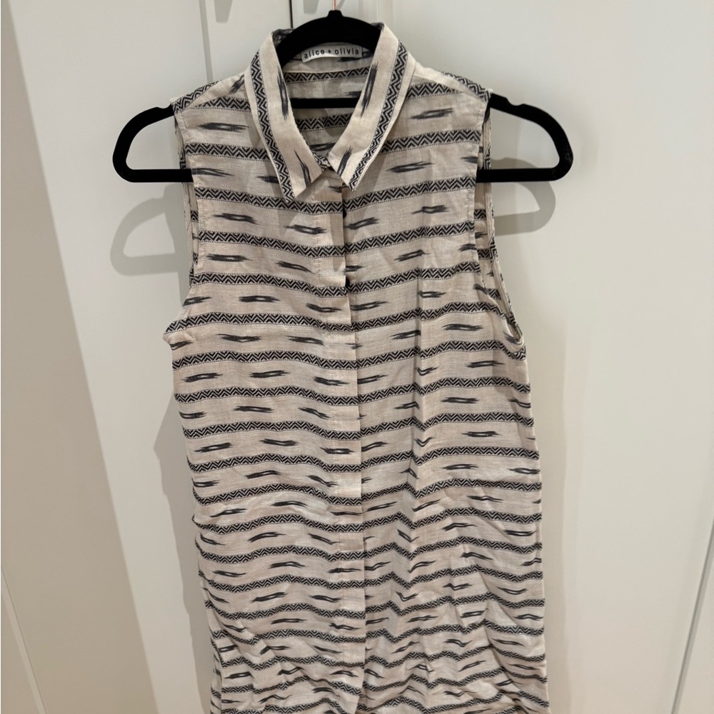 Sleeveless Collared Stripe Button-Front dress by Alice + Olivia - Black & Cream